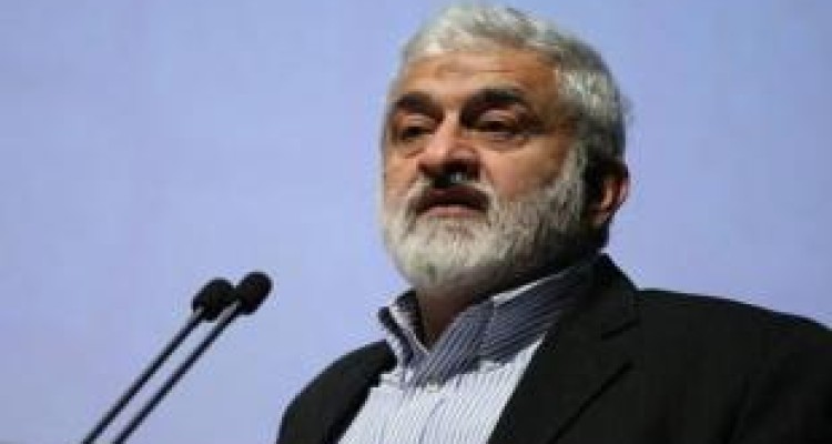 فراهم کردن شرایط برای تحصیل کشورهای همسایه هنر نیست