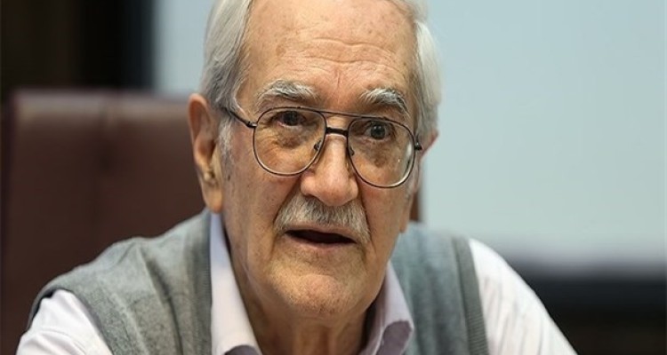 دولت به جای توتال می توانست با قرارگاه خاتم الانبیا(ص) قرار داد نفتی منعقد کند/ فرانسوی ها در جریان مذاکرات برجام نقش پلیس بد داشتند