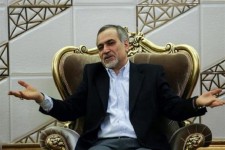 فریدون با آمبولانس از دادسرا خارج شد