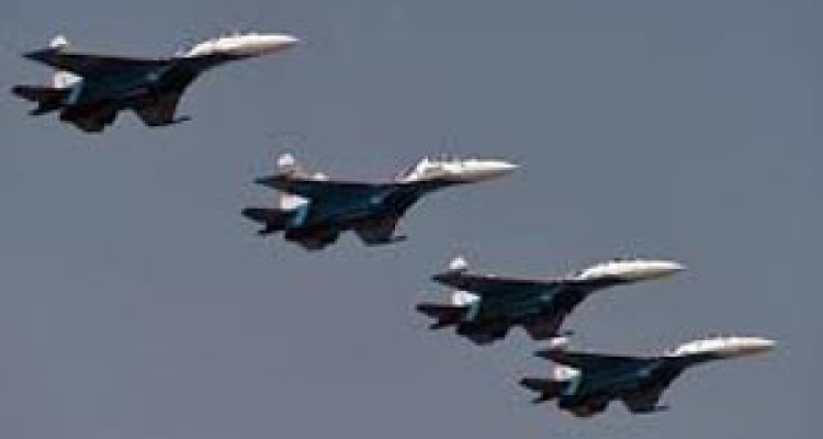 حمله جنگنده‌های روسی به مواضع داعش در سلمیه + فیلم 