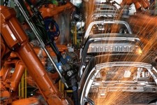 افزایش 70 درصدی واردات خودرو نسبت به سال گذشته/ از جزئیات قرارداد با فرانسوی ها بی خبریم/ لزوم توجه به انتقال فناوری در انعقاد قراردادهای جدید