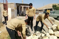 تصاویری از فعالیت گروه جهادی شهید غلامرضا گل آور در اسلام آبادغرب