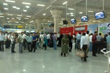 واکنش‌ها به بازرسی نامتعارف خانم‌ها در فرودگاه امام (ره) + صوت 