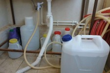 نارضایتی مردم از قطعی مکرر آب در اسلام آبادغرب/برداشت بی رویه آب چاه های کشاورزی عامل کمبود آب شهرستان 