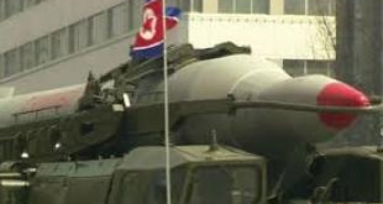 "دیوانه پریده از قفس" یا "در محاصره دیوانگان"