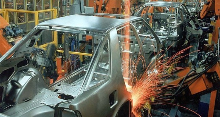 سهم 60 درصدی فرانسوی ها درقراردادهای جدید خودرویی کشور/ تولید سالانه 450 هزار خودرو بر اساس ظرفیت تعیین شده/ همکاری قطعه سازان داخلی با فرانسه