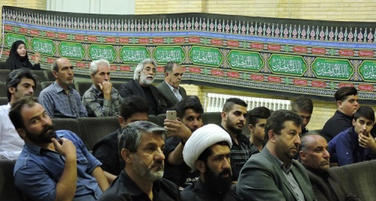  ویژه برنامه صبح شعر عاشورا و دفاع مقدس در اسلام آبادغرب+عکس