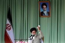 سخنرانی رهبر انقلاب در جمع مردم کرمانشاه 