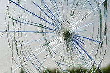 تصادف وحشتناک راننده زن با کامیون + فیلم 