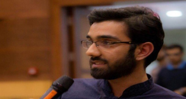 ماجرای دانشجویانی که به دلیل انتقاد به دولت تا پای بازداشت و محاکمه رفتند!