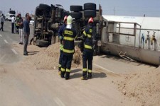 واژگونی تانکر حامل قیر داغ در گردنه حیران + فیلم 