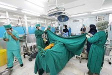 آخرین وضعیت دختر بازمانده از حادثه خودکشی در اصفهان