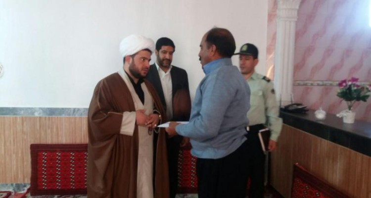 دیدار و سرکشی از خانواده شهداء و جانبازان در اسلام آبادغرب+تصاویر