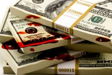 باج گیری دختر جوان از راننده با پریدن جلوی ماشین + فیلم 