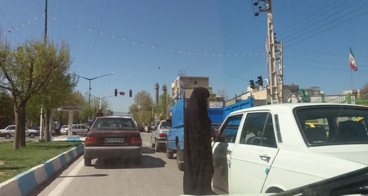 تکدی گری سازمان یافته در اسلام آبادغرب/ گدایی در 60 ثانیه طلایی