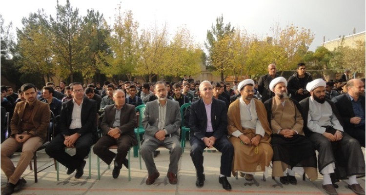 زنگ مقاومت و ایثار در دبیرستان شاهد امام حسین (ع) اسلام آبادغرب