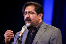 روضه خوانی خواننده معروف در مسیر کربلای معلی + فیلم 