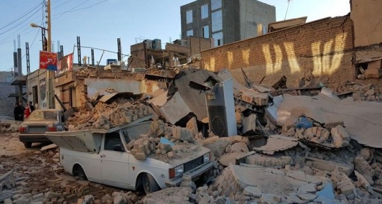 گلایه مردم سرپل ذهاب از مسئولان به دلیل نداشتن آب و غذا + فیلم 