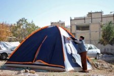 توزیع ۲۸ هزار تخته چادر در شهرستان‌های زلزله زده استان کرمانشاه