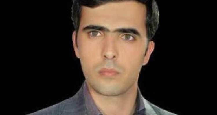 در دقایق ابتدایی زلزله با شلوار کردی در کمیته مدیریت بحران شهرستان حضور پیدا کردم 