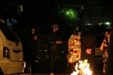 نیاز مبرم زلزله زدگان به کانکس + فیلم 