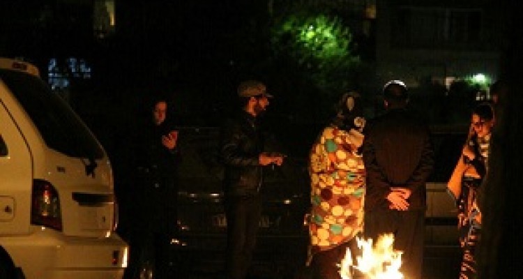 نیاز مبرم زلزله زدگان به کانکس + فیلم 