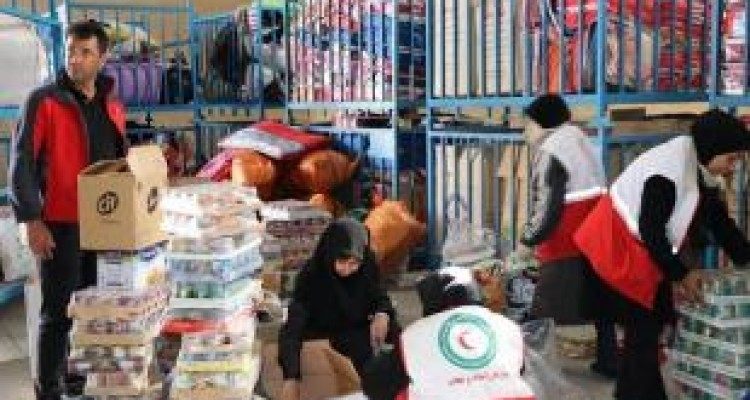 ۵۳ هزار خانوار حادثه دیده در زلزله کرمانشاه دفترچه امدادی گرفتند