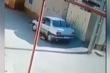 پدری که با خودرو پسرش را زیر گرفت + فیلم 