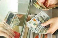 سیگنال‌های دلار بودجه ۹۷ به اقتصاد ایران/خبری از ارز تک نرخی نیست