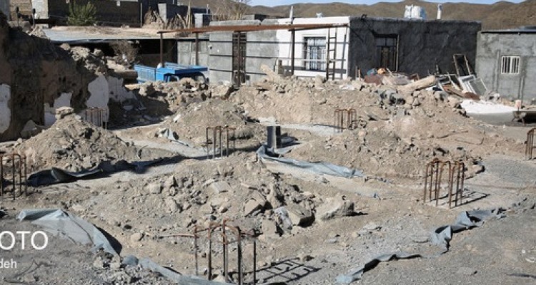 همه عوامل تشدید تخریب های زمین لرزه کرمانشاه/ ساخت روی خاک نرم در خرابی مسکن مهر نقش دارد/ احتمال مدفون شدن دو روستا با تداوم زمین لغزش 