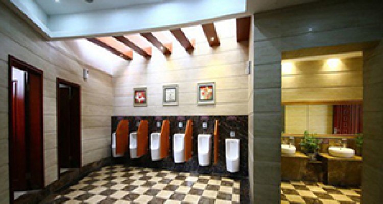 توالت‌های ایستاده در یک مجتمع تجاری بزرگ تهران! + فیلم 