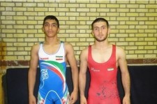 از کشتی گیران دانش آموز قهرمان اسلام آبادغرب تقدیر شد+تصاویر