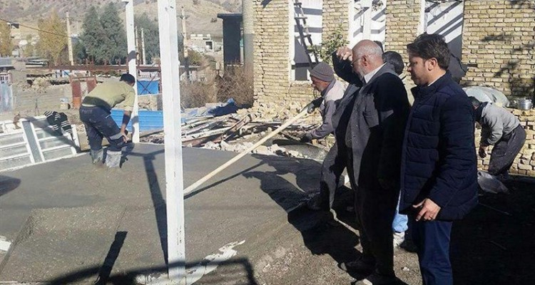 کار بازسازی واحدهای مسکونی اسلام‌آباد غرب در کرمانشاه آغاز می‌شود 