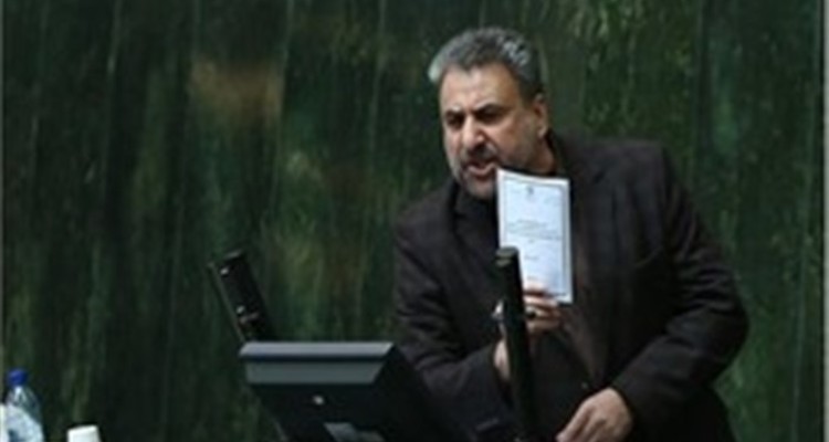 بانک ها پیامک های اخطار به مردم زلزله زده ارسال می کنند