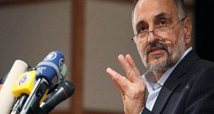 خاتمی با تشویق مردم به رأی دادن چشم و گوش بسته به اعضاء یک لیست امیدها را کورسو کرد/ کاش خاتمی به‌‌جای دسیسه خواندن نقد روحانی با مردم هم‌‌نوایی می‌‌کرد