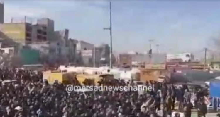 حضور برخی جریانات مشکوک در تجمع هایی برای مطالبات اقتصادی/ قدردانی مردم از نیروی انتظامی + فیلم