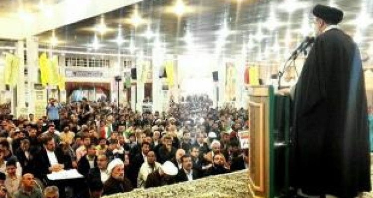 اعتمادی به لبخند و خشم دشمن نداریم/ لزوم وحدت ملی برای رفع مشکلات