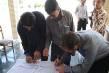 نامه ۷۱۵ دانشگاهی به مسئولان/بدون حائل میان مردم حاضر شوید و مطالبات آنان را بشنوید