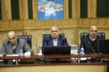 اقتصاد مقاومتی راه نجات کشور است/ از هیچ مدیری در این خصوص نمی‌گذرم