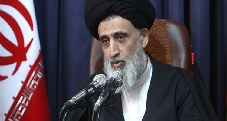 سخن نقد ائمه یا از روی جهل است یا ناشی از القائات دشمنان/ هرچه دیگران به دهنتان می‌گذراند تکرار نکنید