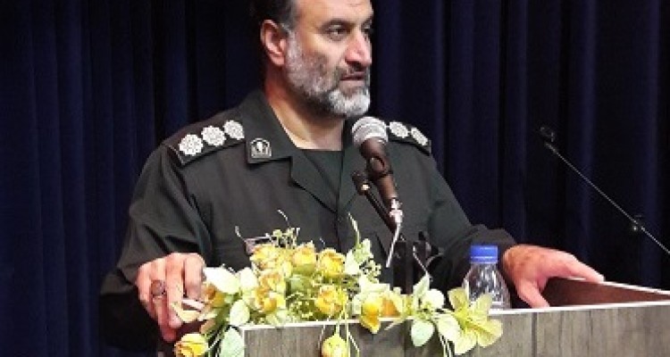 یکی از برنامه های اعتلای بسیج تقویت فرهنگ و دین مردم است/نباید اجازه دهیم مساجد کمرنگ شوند