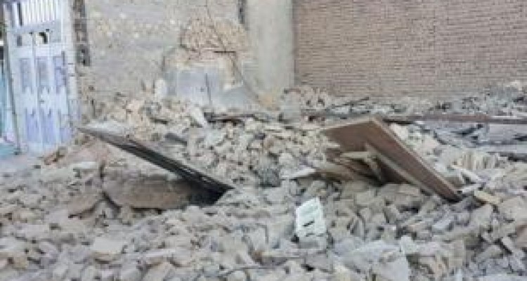 لحظات سخت خبرنگاری در روز های پس از زلزله تا زندگی در چادر