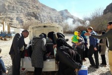 اعزام تیم بهداشتی اسلام آبادغرب به روستاهای محروم مناطق زلزله زده+تصاویر
