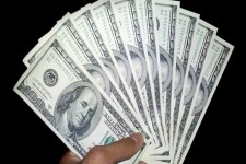 چرا دلار ۴۸۰۰ تومان شد؟/ توقف کسب‌وکارها با گرانی ارز