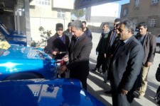 واگذاری 6 دستگاه خودروی وانت نیسان به مددجویان بخش حمیل 