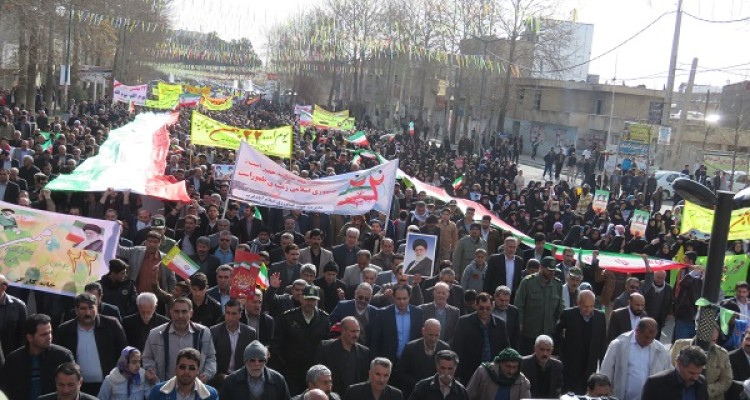 راهپیمایی شکوهمند یوم‌الله ۲۲ بهمن با حضور پرشور مردم انقلابی اسلام آبادغرب،شهر شهیدان مرصاد برگزار شد