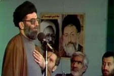 لحظه انفجار بمب در نماز جمعه تهران به امامت آیت الله خامنه‌ای + فیلم 