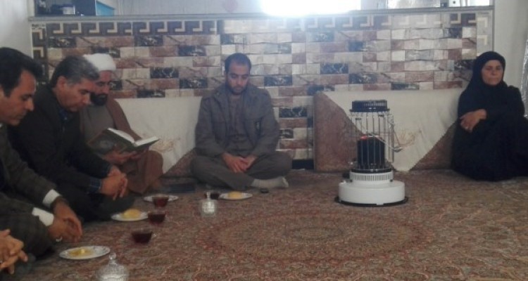 دیدار و سرکشی از خانواده شهدا در اسلام آبادغرب+تصاویر