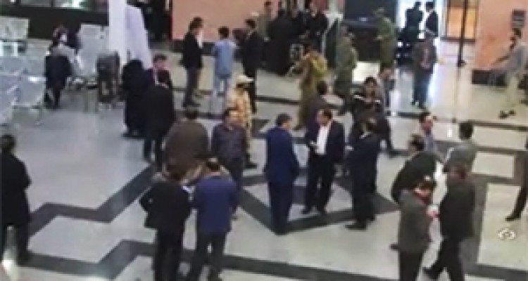 فیلم مصاحبه با خانواده‌های مسافران هواپیمای مسافربری تهران - یاسوج 