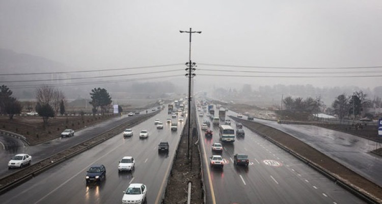 مه غلیظ و محدودیت دید در محور اسلام آباد غرب به گیلان غرب